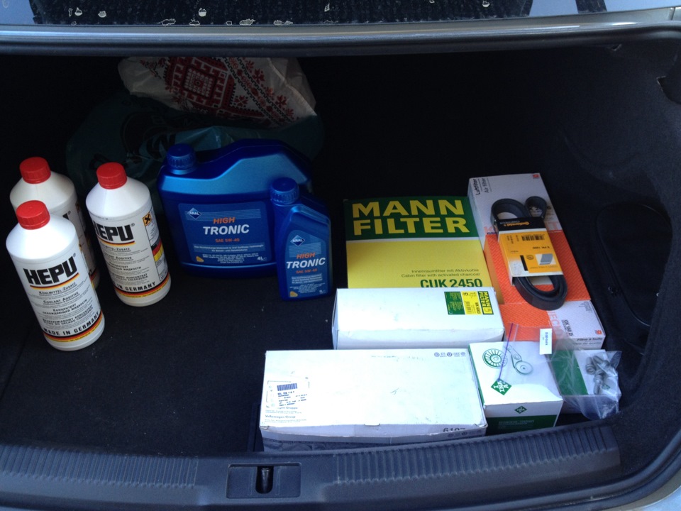 Замена комплекта ГРМ и масел с фильтрами — Audi A4 (B8), 2 л, 2009 года ...