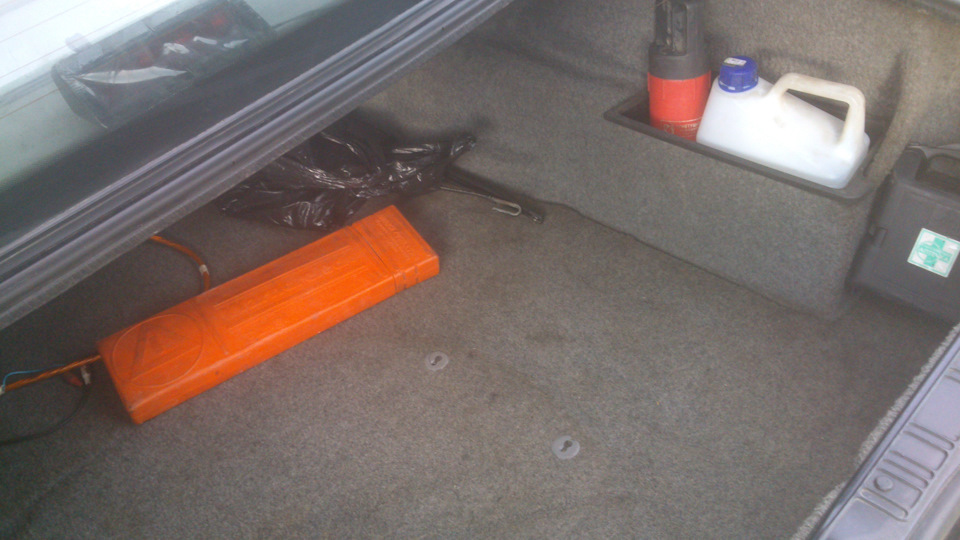 Ахиллесова пята старых BMW! Делаем багажник… — BMW 7 series (E32), 4 л ...