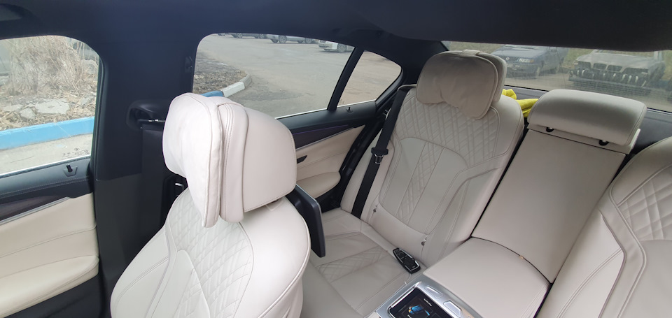 Подушка bmw в машину. Смотреть фото Подушка bmw в машину. Смотреть картинку Подушка bmw в машину. Картинка про Подушка bmw в машину. Фото Подушка bmw в машину