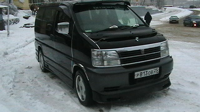 Nissan Elgrand e50 Nismo