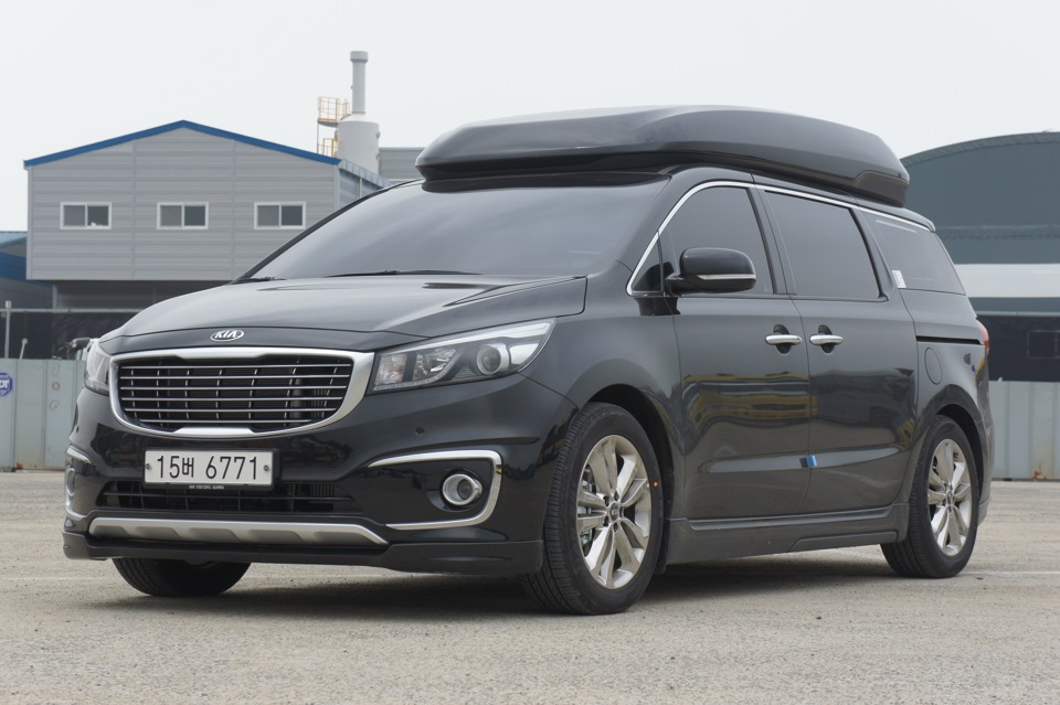 Минивэн KIA Carnival превратился в роскошный Hi Limousine с высокой крышей
