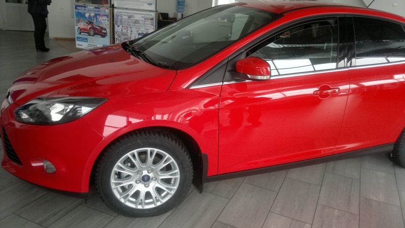 Ford Focus 3 седан красный 2012