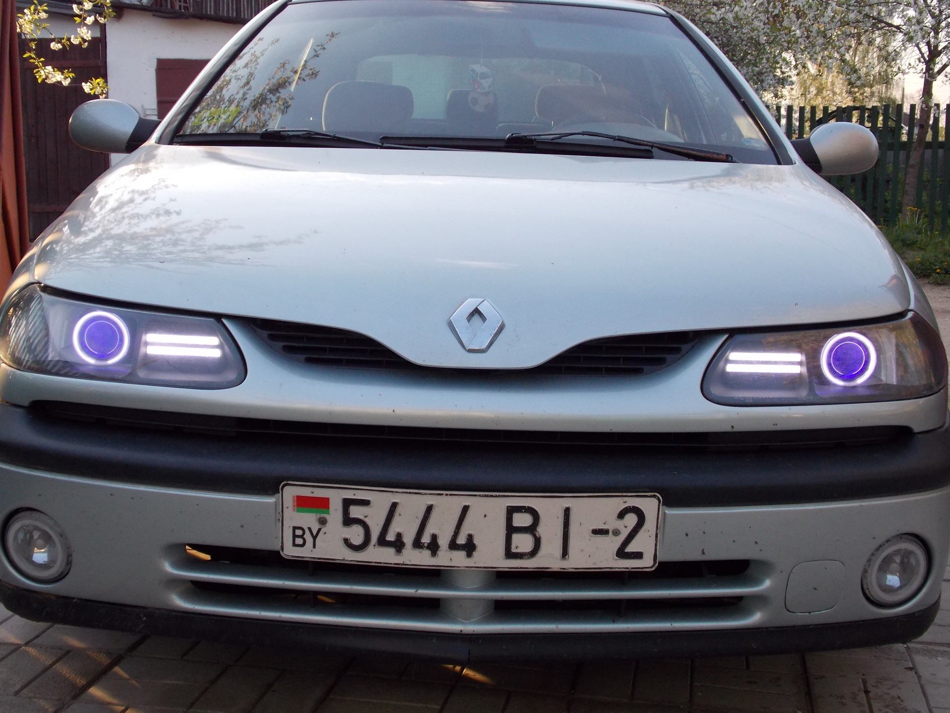 Рено лагуна 1.9. Renault Laguna 1. Линзы в Рено Лагуна 1. Renault Laguna 1 Tuning. Рено Лагуна 1 Рестайлинг.