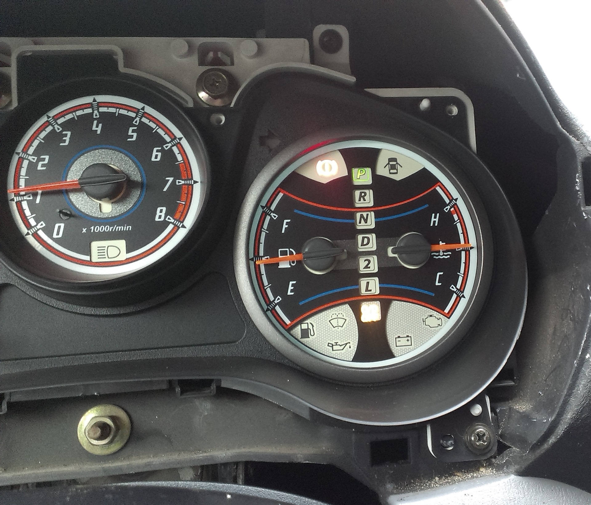 Датчик (стрелка) температуры двигателя. — Toyota RAV4 (II), 2 л, 2001 ...