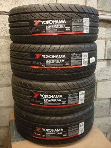 Новая резина на лето Yokohama S.Drive 205/45/17 — Renault Logan (1G), 1 ...