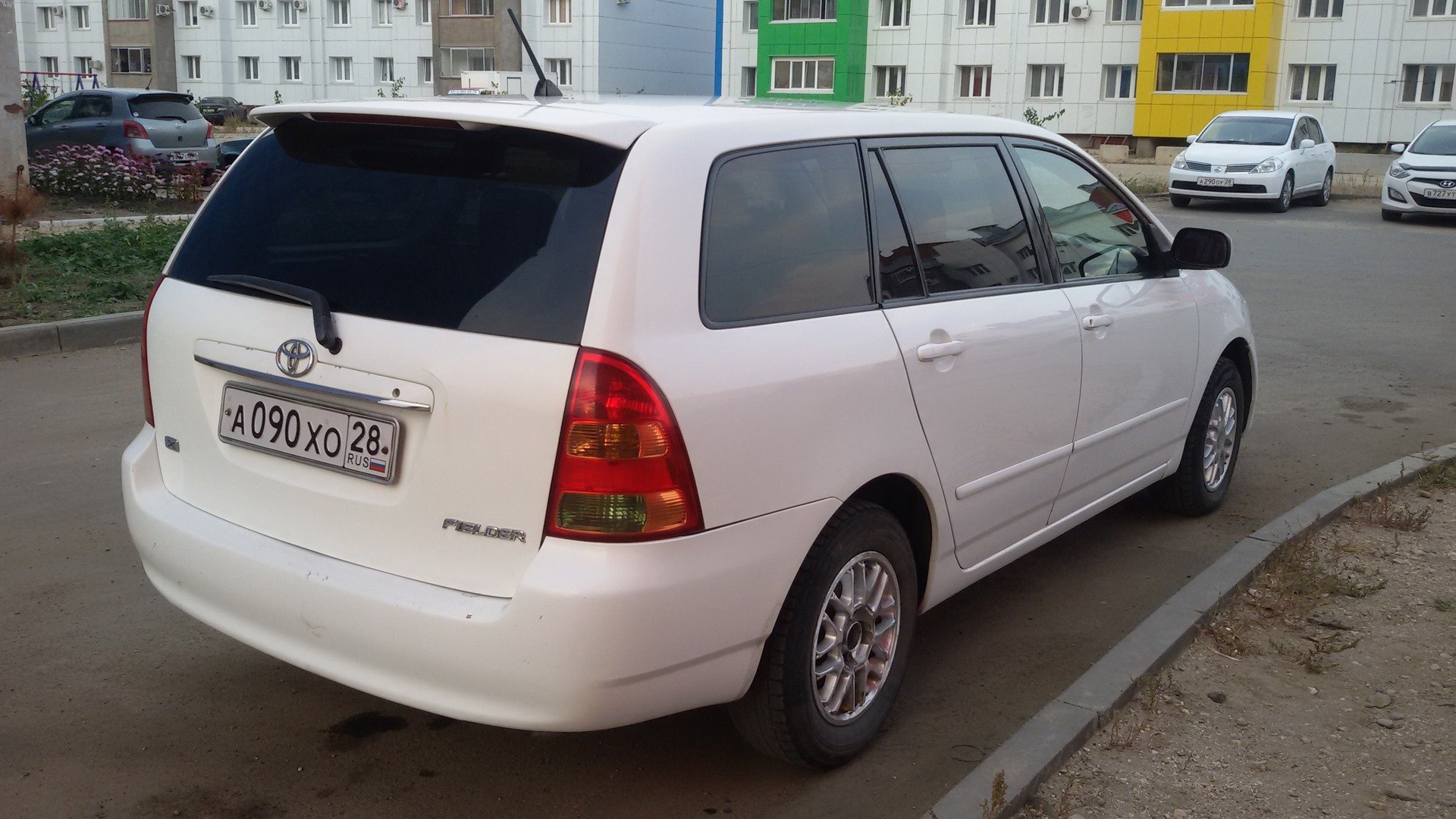 Toyota Corolla Fielder e120