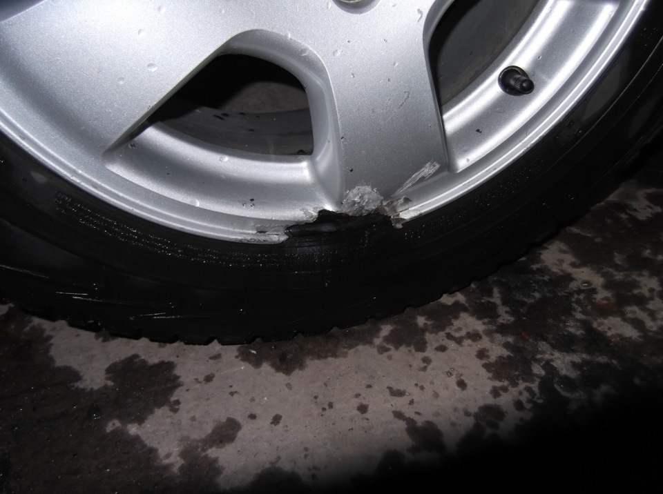 После удара о бордюр — Subaru Forester (SF), 2 л, 1998 года | колёсные ...