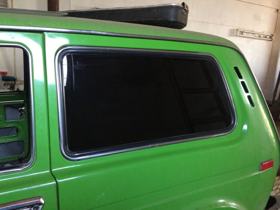 11 ] # начал тонировать окна — Lada 4x4 3D, 1,7 л, 1983 года | своими ...