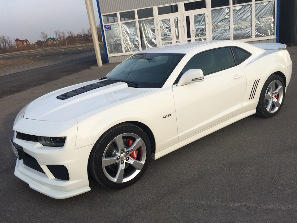 Chevrolet Camaro Forgiato White