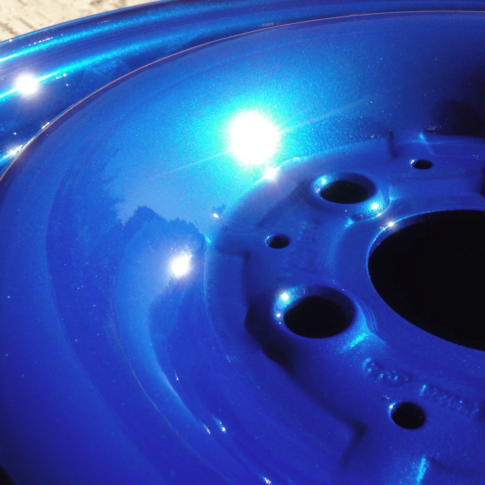 Как вам цвет дисков?Стоит красить Литые диски(Спицы)в такой цвет или ...