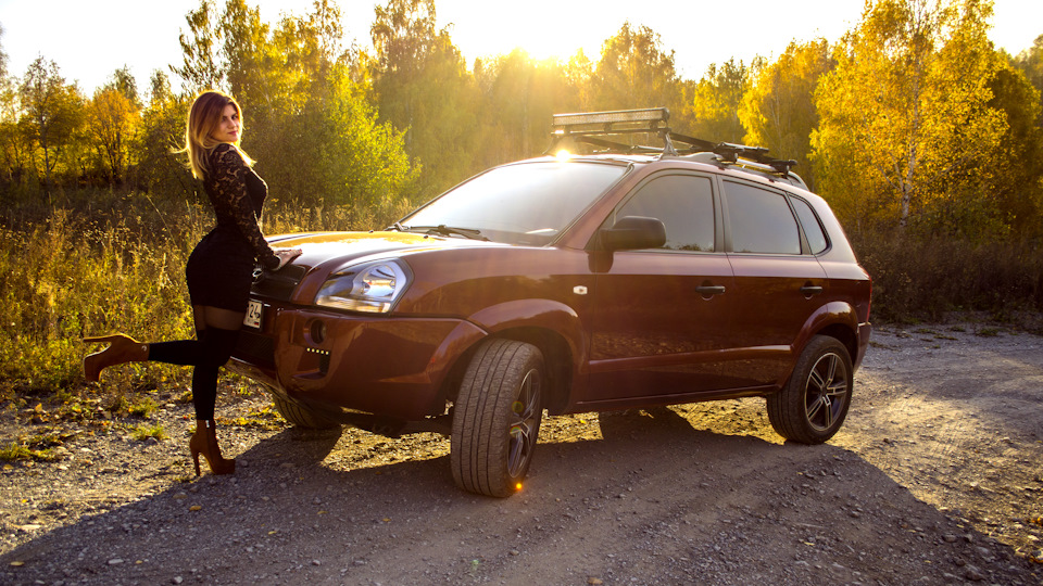 Hyundai Tucson RED TuhKa