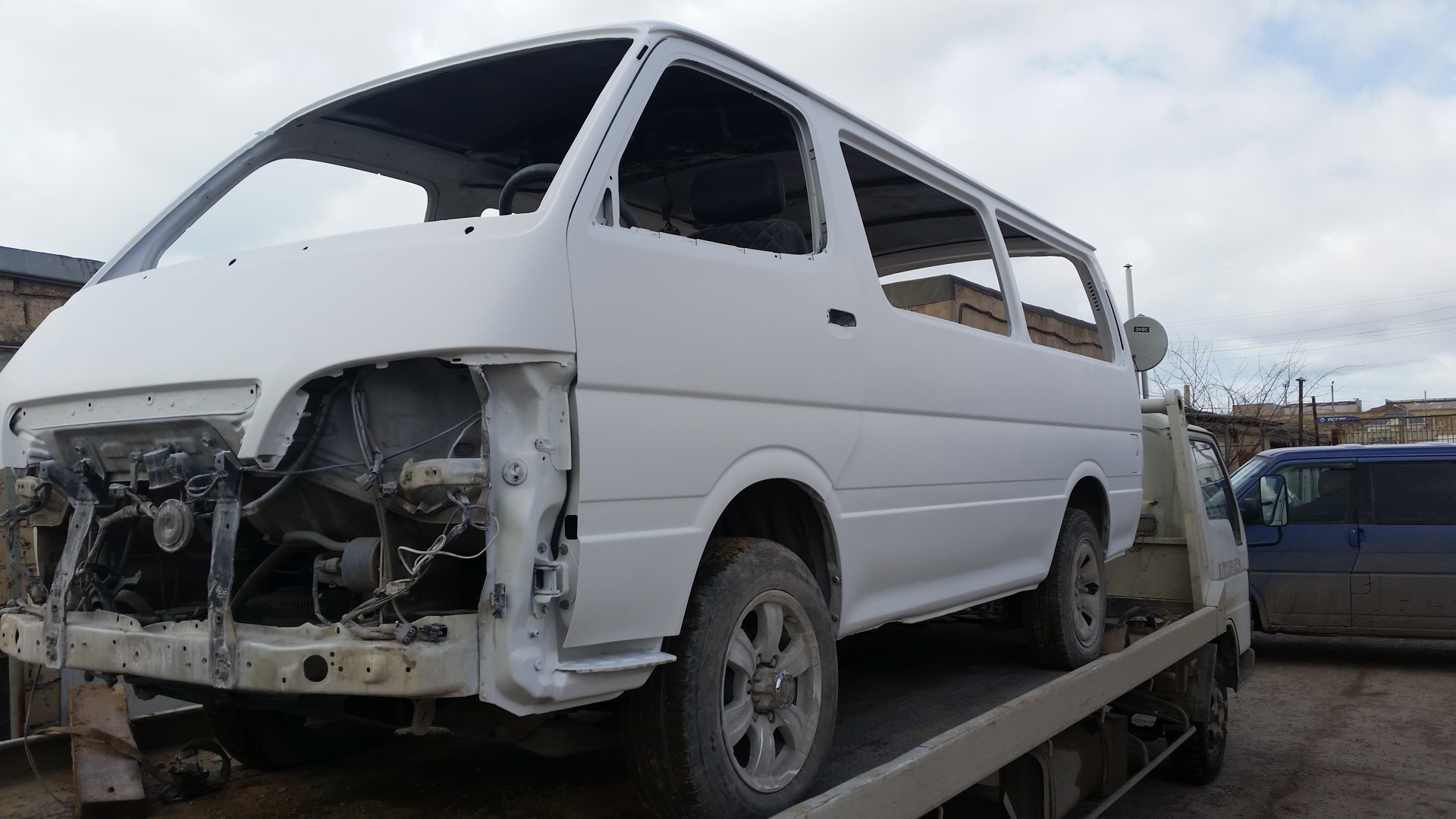 Забрал кузов с покраски — Toyota HiAce (H100), 3 л, 2003 года | кузовной  ремонт | DRIVE2