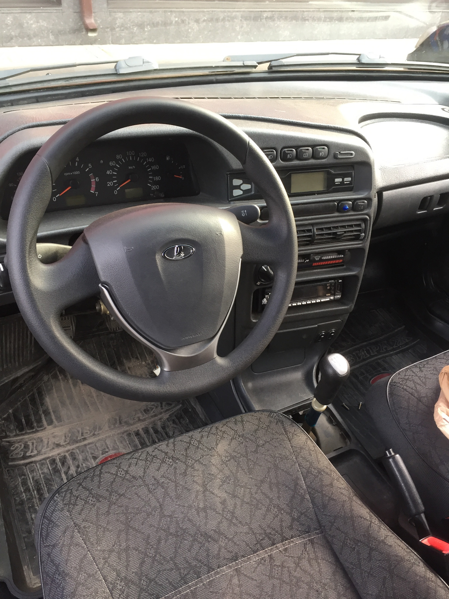 Установка руля Приора 2 и ручки КПП — Lada 2113, 1,8 л, 2006 года ...