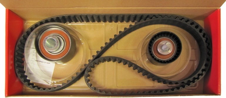 Ремень грм приора и 2112 в чем разница. 14ed778s 960. Ремень грм приора и 2112 в чем разница фото. Ремень грм приора и 2112 в чем разница-14ed778s 960. картинка Ремень грм приора и 2112 в чем разница. картинка 14ed778s 960. Здорова парни! Вопрос такой. Перешел как то я на 2112 систему ГРМ (Ролики INA ремень Contitech Приора). Все поставили, натянули (не перетягивали), все по меткам — во общем все как полагается. Но через определенное время появился звук издаваемый из под крышки ГРМ в плавных или резких нажатий педали газа (или открытия заслонки напрямую из под капота) до 3500 оборотов.Знаю что на 2112 системе ролик не само натяжной, и по этому ремень нужно подтянуть через какое то определенное время. Исходя из этого подумал что проблема может кроется именно в ремне.Съездив на СТО там где ставили этот комплект который так мне рекламировали что лучше ничего его нет, объяснив причину — вскрыли крышку, ремень отлично натянут. Ремень не съело, ролики хорошие (Но моторюга не снимал ни ремень, ни ролики). Просто посмотрел, подумал, попробовал покрутить ключем натяжным — сказал все хорошо. Ну я и уехал во общем.Когда смотрели на СТО мотор был прогрет до рабочей температуры, звук был по тише — нежели чем на холодную. Такое ощущение что ролики сухие. Меня это очень сильно настораживает, т.к мотор у меня "втыковый", да бы не…, не буду говорить это в слух. Как то был в товарища на другом СТО, там проел все мозги мотористу, он говорит что: Мол, все верно, ты же перешел на 2112 систему, когда газуешь ремень тянется (хотя у меня стоит приоровский ремень). Мол ставь обратно комплект от Gates приора, и будет тебе счастье. А случаи с обрывом ремня на данном комплекте он отрицает — мол все хорошо, никакие ролики ни клинит, да что что Китай, все нормально и вообще все это бред. Ремень грм приора и 2112 в чем разница. 14ed778s 960. Ремень грм приора и 2112 в чем разница фото. Ремень грм приора и 2112 в чем разница-14ed778s 960. картинка Ремень грм приора и 2112 в чем разница. картинка 14ed778s 960. Здорова парни! Вопрос такой. Перешел как то я на 2112 систему ГРМ (Ролики INA ремень Contitech Приора). Все поставили, натянули (не перетягивали), все по меткам — во общем все как полагается. Но через определенное время появился звук издаваемый из под крышки ГРМ в плавных или резких нажатий педали газа (или открытия заслонки напрямую из под капота) до 3500 оборотов.Знаю что на 2112 системе ролик не само натяжной, и по этому ремень нужно подтянуть через какое то определенное время. Исходя из этого подумал что проблема может кроется именно в ремне.Съездив на СТО там где ставили этот комплект который так мне рекламировали что лучше ничего его нет, объяснив причину — вскрыли крышку, ремень отлично натянут. Ремень не съело, ролики хорошие (Но моторюга не снимал ни ремень, ни ролики). Просто посмотрел, подумал, попробовал покрутить ключем натяжным — сказал все хорошо. Ну я и уехал во общем.Когда смотрели на СТО мотор был прогрет до рабочей температуры, звук был по тише — нежели чем на холодную. Такое ощущение что ролики сухие. Меня это очень сильно настораживает, т.к мотор у меня "втыковый", да бы не…, не буду говорить это в слух. Как то был в товарища на другом СТО, там проел все мозги мотористу, он говорит что: Мол, все верно, ты же перешел на 2112 систему, когда газуешь ремень тянется (хотя у меня стоит приоровский ремень). Мол ставь обратно комплект от Gates приора, и будет тебе счастье. А случаи с обрывом ремня на данном комплекте он отрицает — мол все хорошо, никакие ролики ни клинит, да что что Китай, все нормально и вообще все это бред.