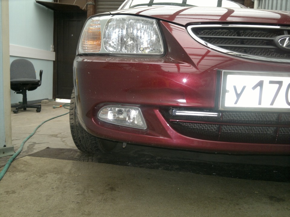 Добавил дневные огни филипс. — Hyundai Accent (2G), 1,5 л, 2011 года ...