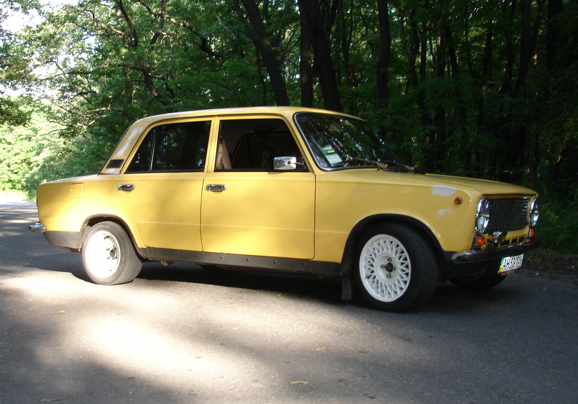 ФОТО НА РАЗВАРКАХ — Lada 21013, 1,2 л, 1982 года | колёсные диски | DRIVE2