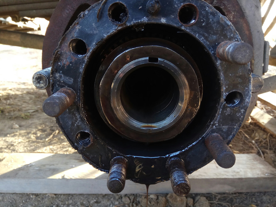 Замена задней ступицы — ГАЗ Валдай, 4,7 л, 2007 года | своими руками ...