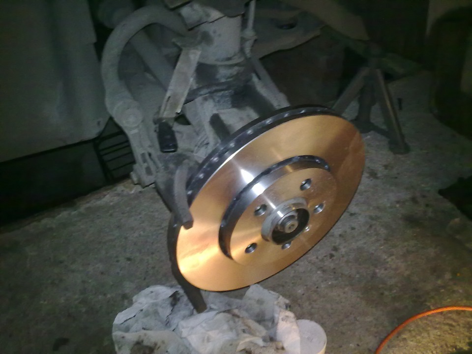 Замена передних тормозов — Skoda Octavia A4 Mk1, 1,6 л, 2008 года ...