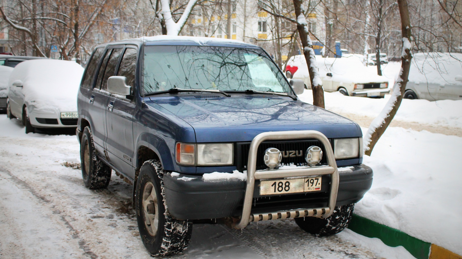 Isuzu Trooper 3 2