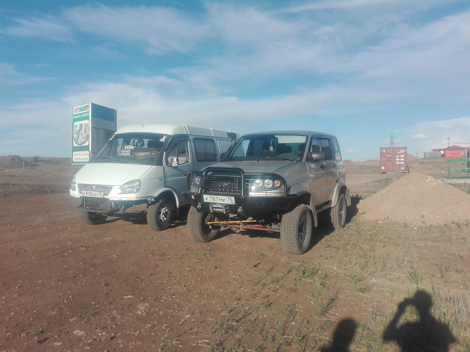 Замена тормозной трубки. УАЗ Патриот — ГАЗ Газель, 2,4 л, 2004 года ...