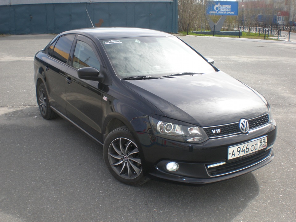 volkswagen polo sedan 2010 черный