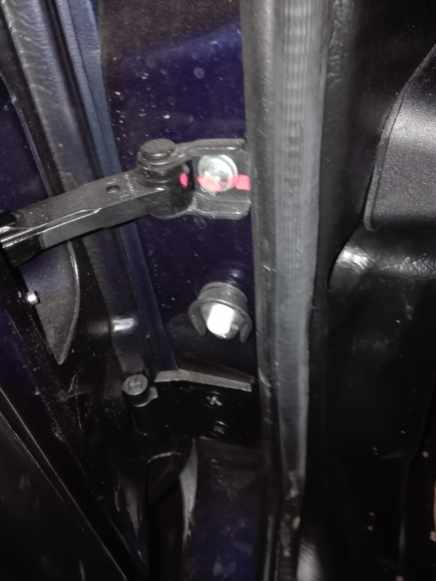 датчик открытия двери фургона. хлопок дверью звук. сигнал открывания двери. концевики дверей lada priora. беспроводной сигнализатор открытия дверей.