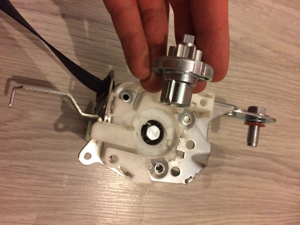 Часть 1 ремонт ремня безопасности с пиропатроном — SsangYong Kyron, 2,3 ...