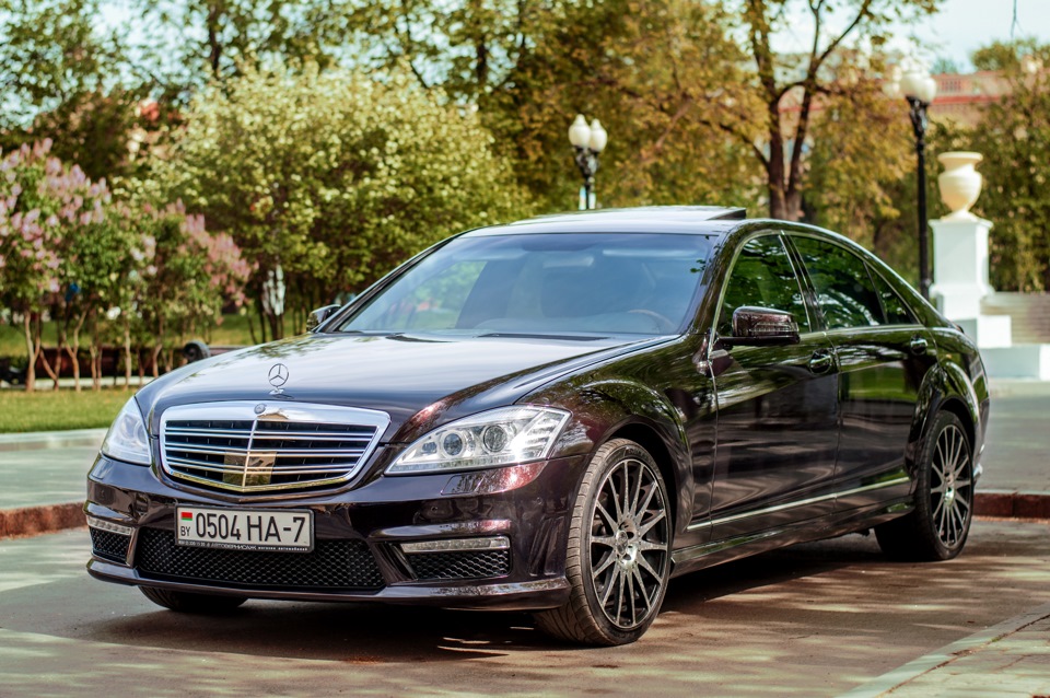 Включи s class. Mercedes s class w221. Mercedes Benz s class w221 AMG. S klasse 221 Мерседес. Mercedes 221 5.5 AMG.