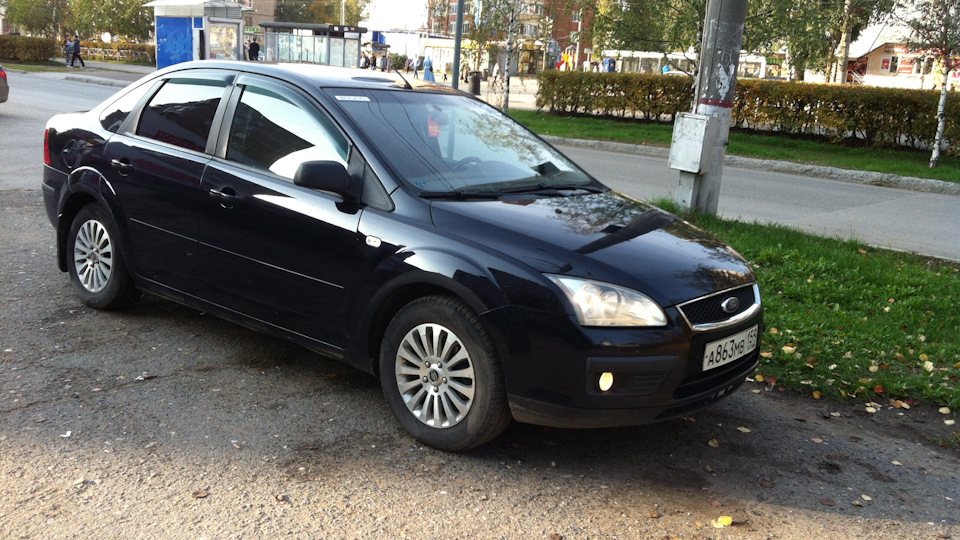 Ford Focus 2 седан синий