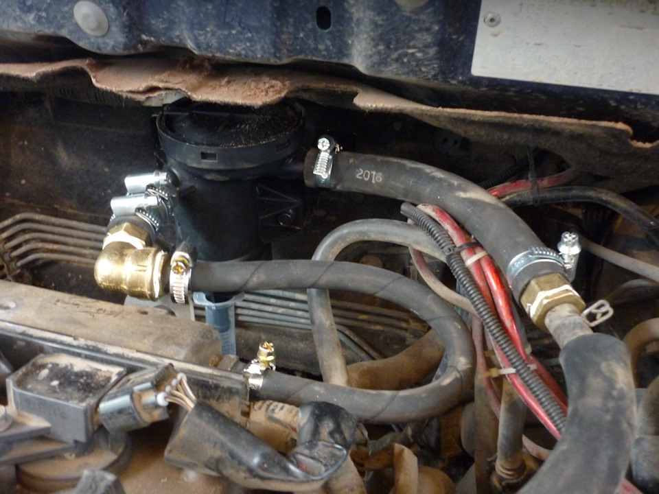 Накрутил шланги от картерной крышки во впускной коллектор. — Toyota Corolla (120)