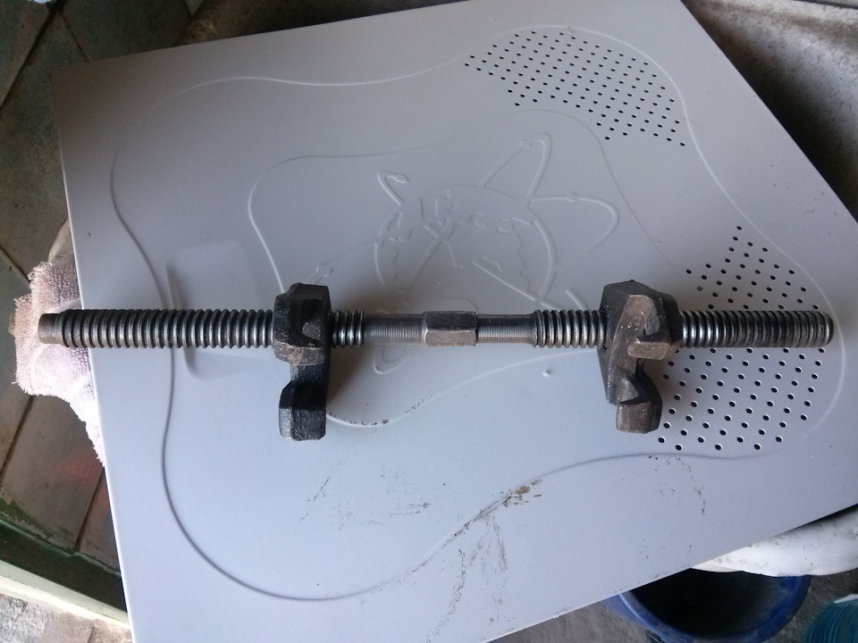 Задние стойки Авенира. Как стянуть пружину? — Nissan Avenir (2G), 1,8 л ...