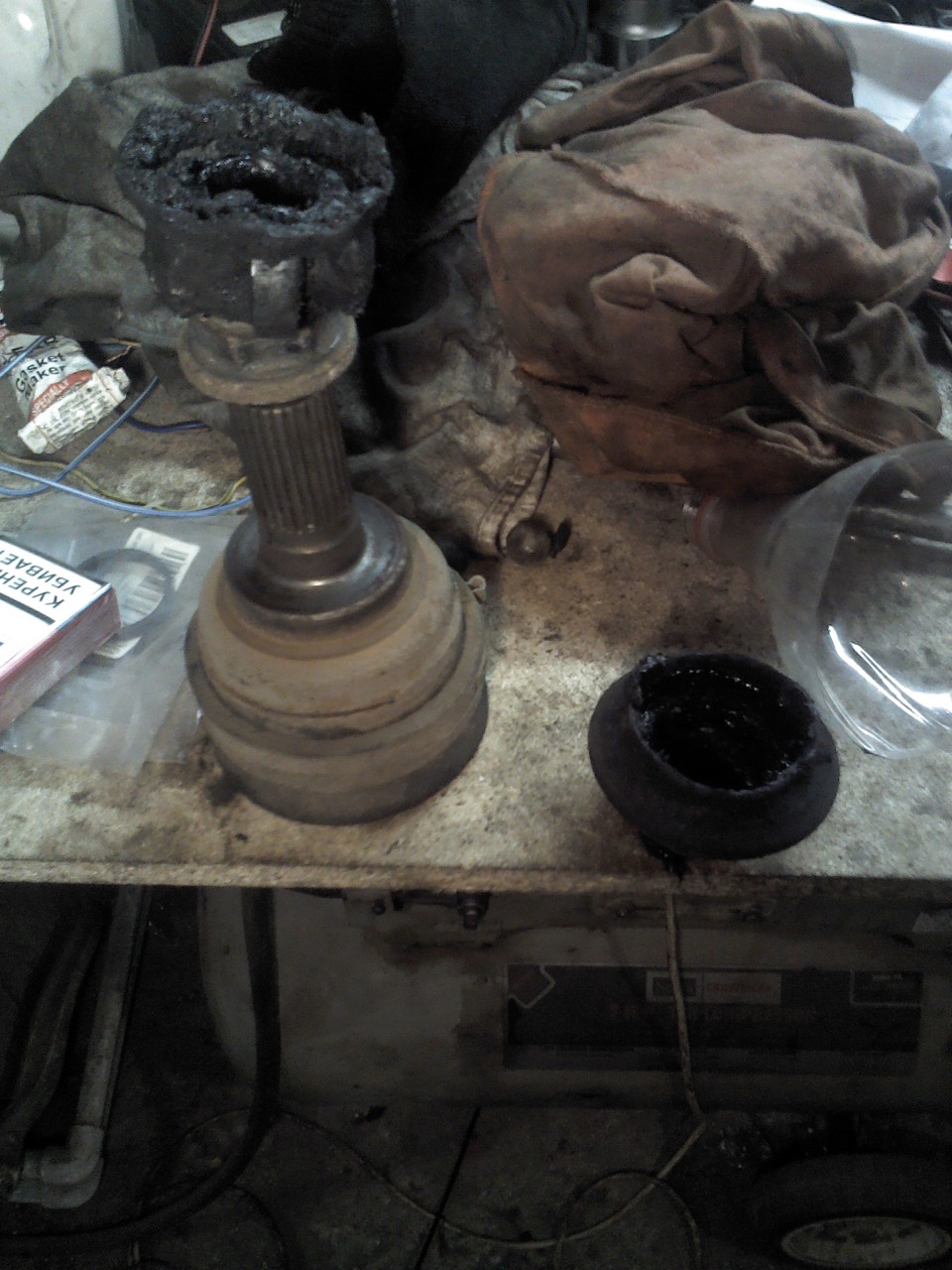 Замена наружного шруса — Mazda 626 IV (GE), 1,8 л, 1994 года | плановое ...