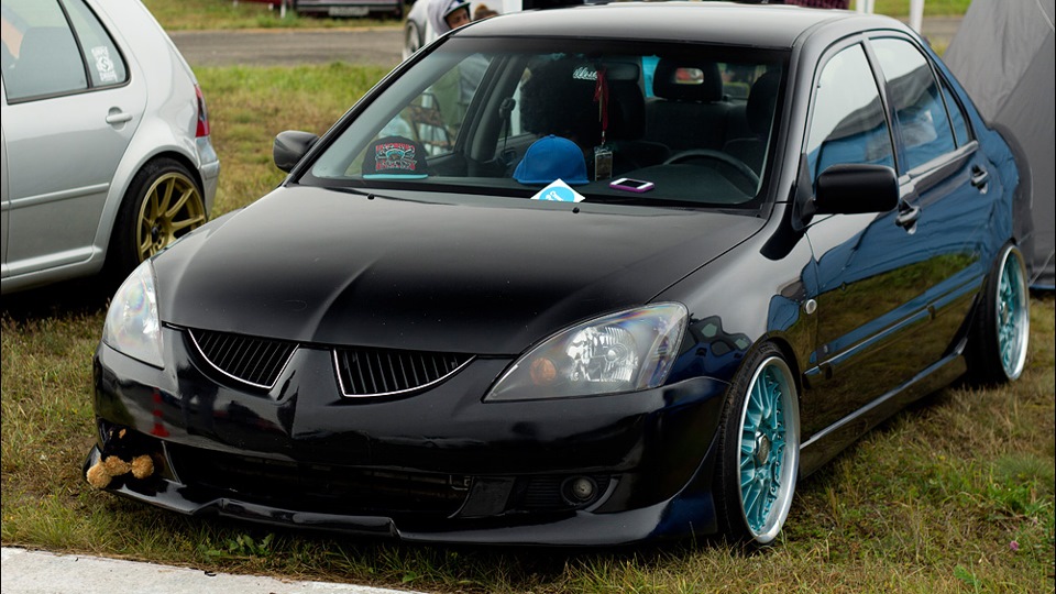 Mitsubishi Lancer 9 stance