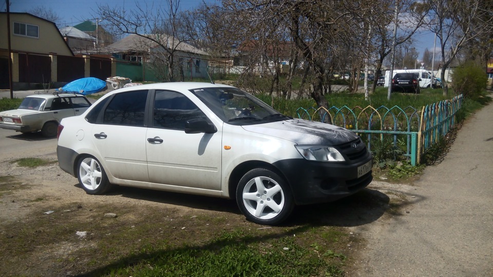 Новые тапки R15 — Lada Гранта (1G), 1,6 л, 2014 года | стайлинг | DRIVE2