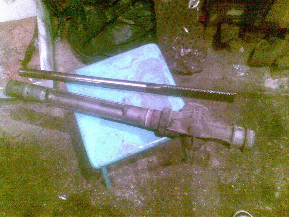 Перебрали рулевую рейку.Заменили наконечники.И установили Усилитель ...