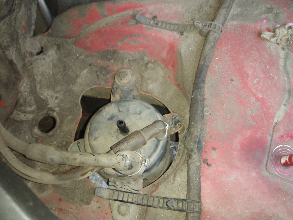 Чистка абсорбера часть 1-я. — Volkswagen Passat B3, 1,8 л, 1990 года ...