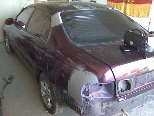 Karina fully painted - Toyota Carina E 16 L 1992