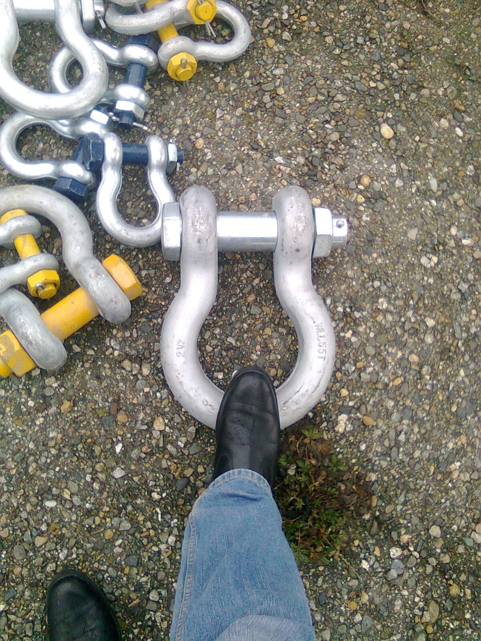 Shackle shot