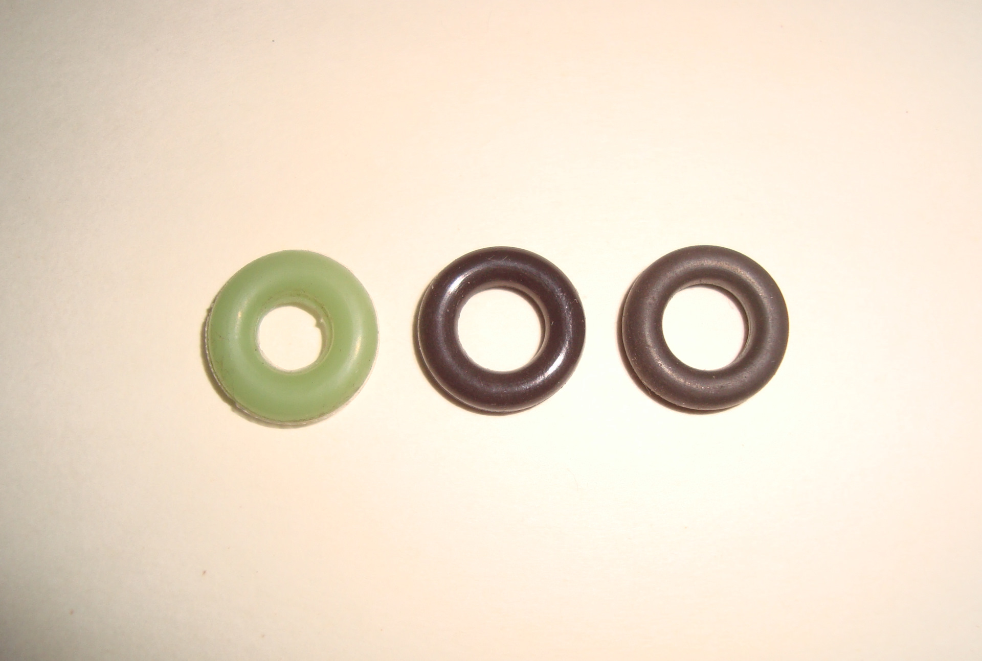 Силиконовые кольца форсунок — ГАЗ 3110, 2,4 л, 2001 года | своими ...