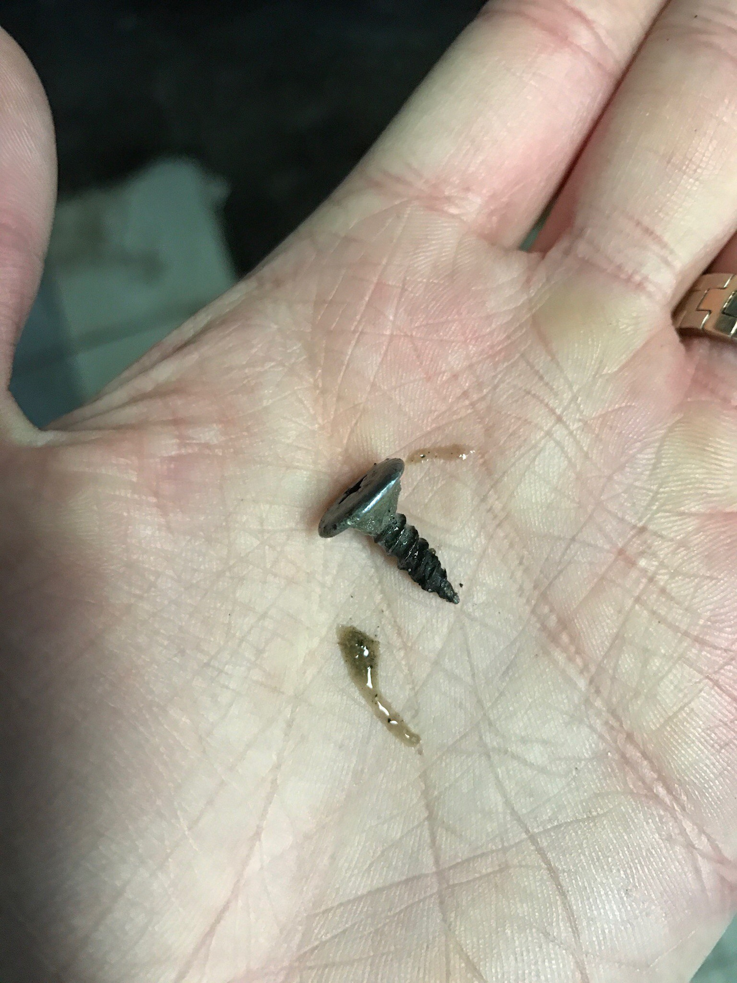 Саморез в шине — BMW X6 (F16), 3 л., 2016 года | шины | DRIVE2