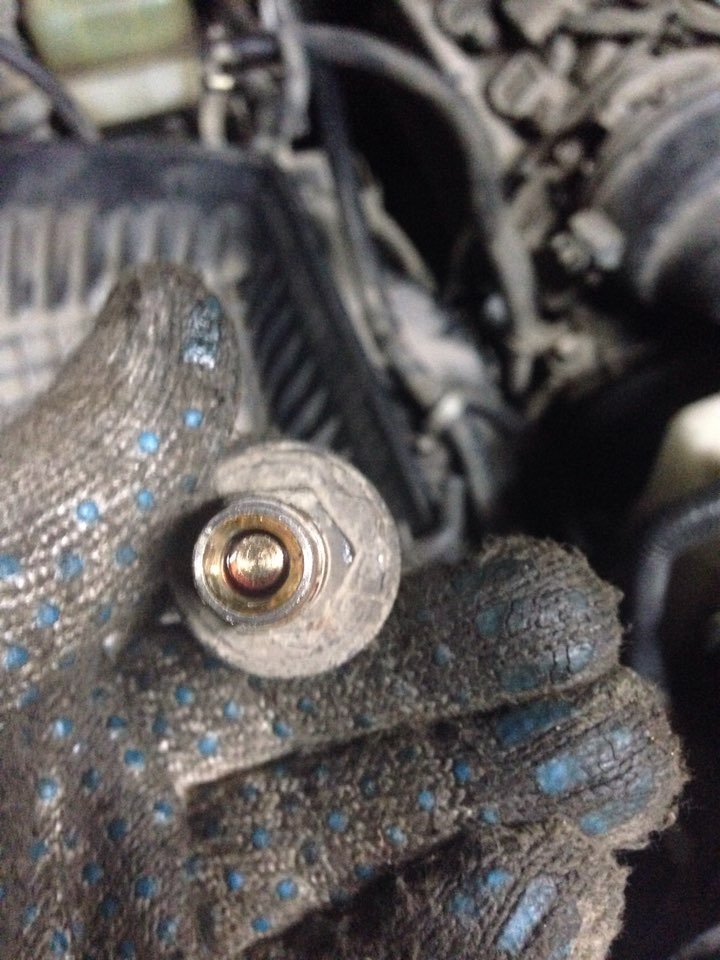 Замена датчика ГУР (вакумный клапан гур) — Lexus LX (UZJ100), 4,7 л ...