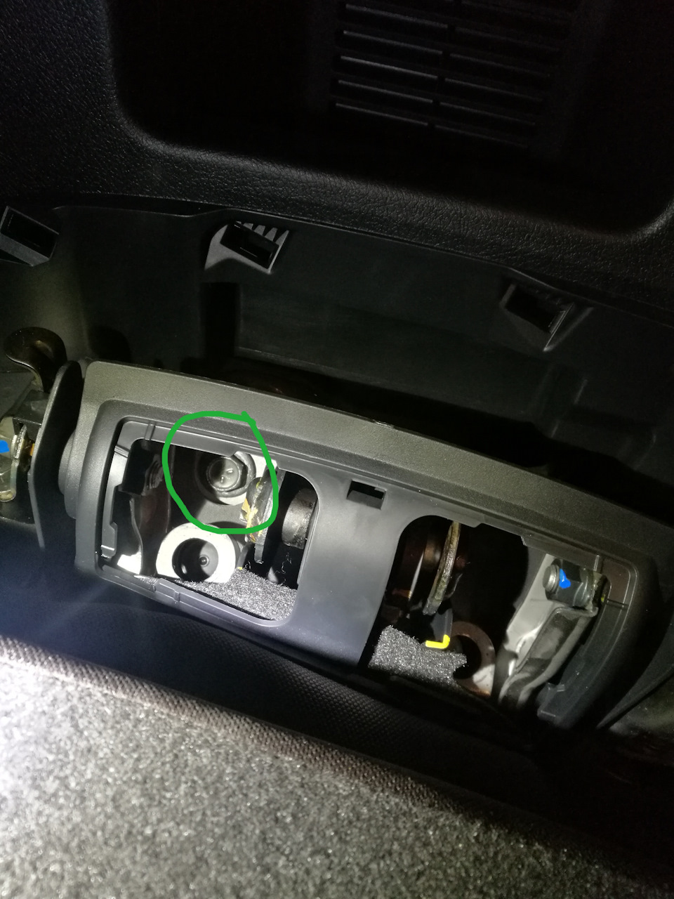 Фото в бортжурнале Toyota Fortuner (2G)