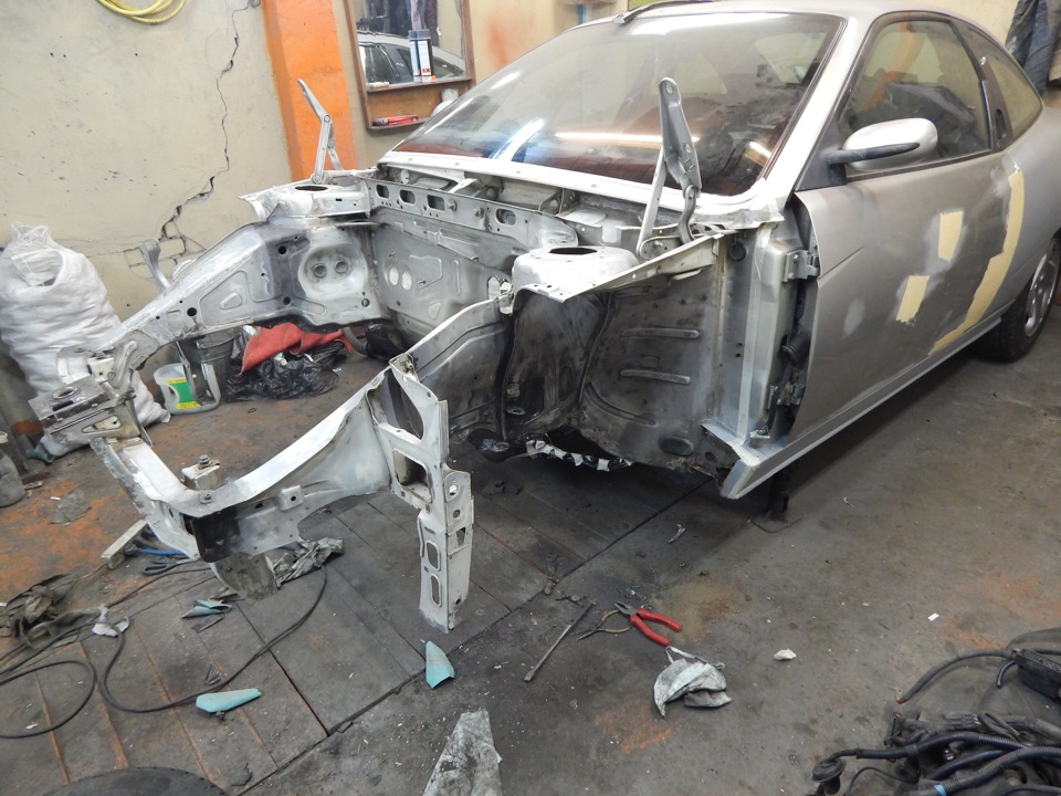 Toyota mark 2 гнилые лонжероны. лонжерон после дтп. помятые лонжероны приора. лонжероны тойота марк 2 90 кузов. тойота марк 2 90 лонжерон.