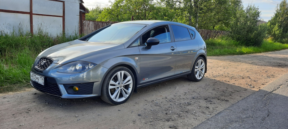 Колеса крутятся, резина трётся 🔞 — SEAT Leon (Mk II), 1,8 л, 2012 года ...