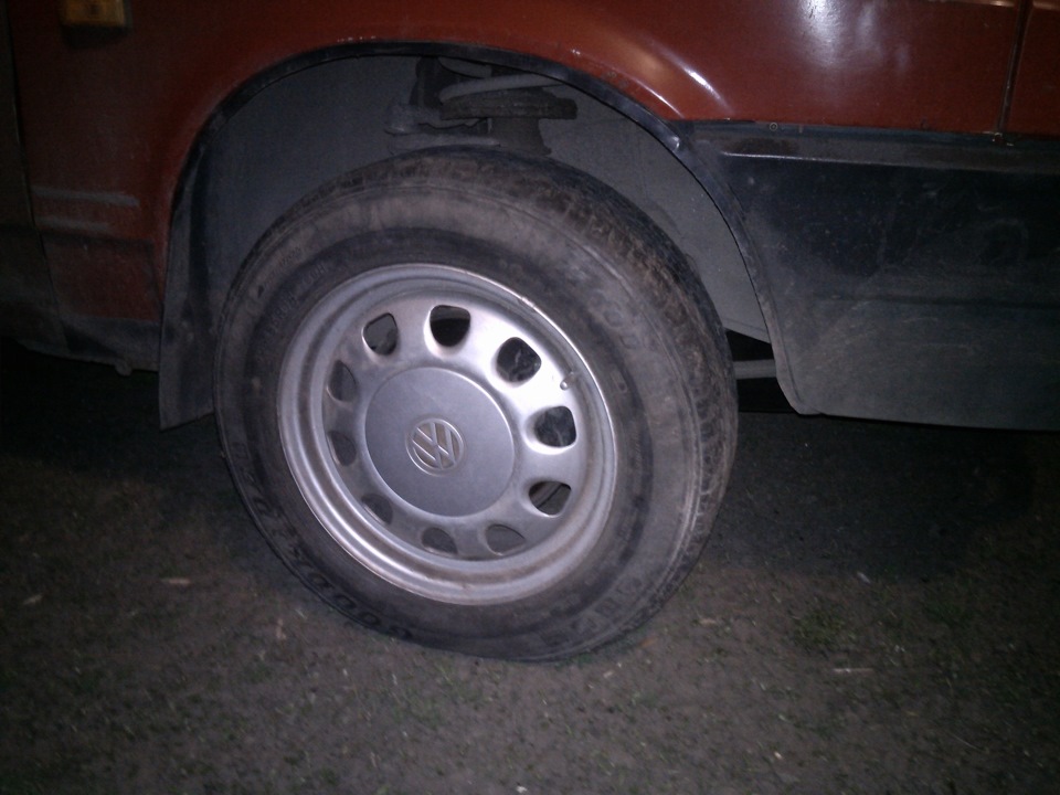 4*100 на ваз 2108, Один литой диск треснул в 3х местах, так что пока ...