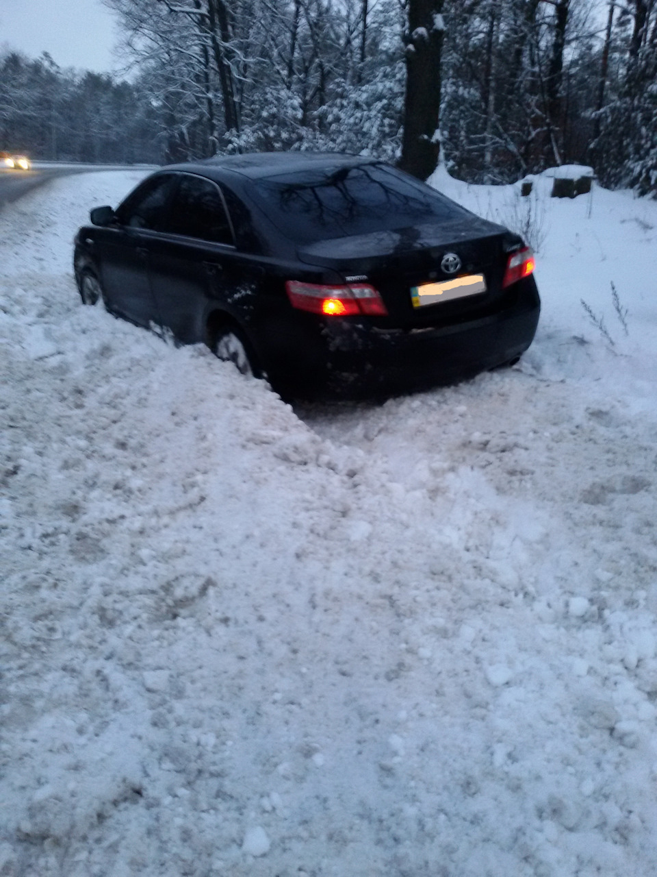 Слетел с дороги — Toyota Camry (XV40), 2,4 л, 2007 года | ДТП | DRIVE2