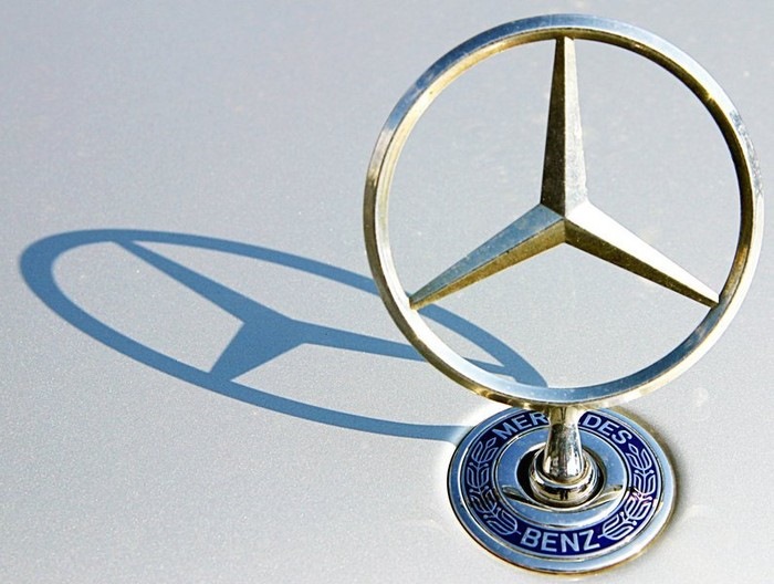 Как выглядит знак mercedes