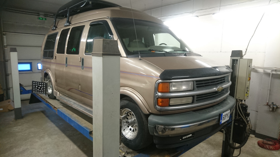 Chevrolet Express 2000