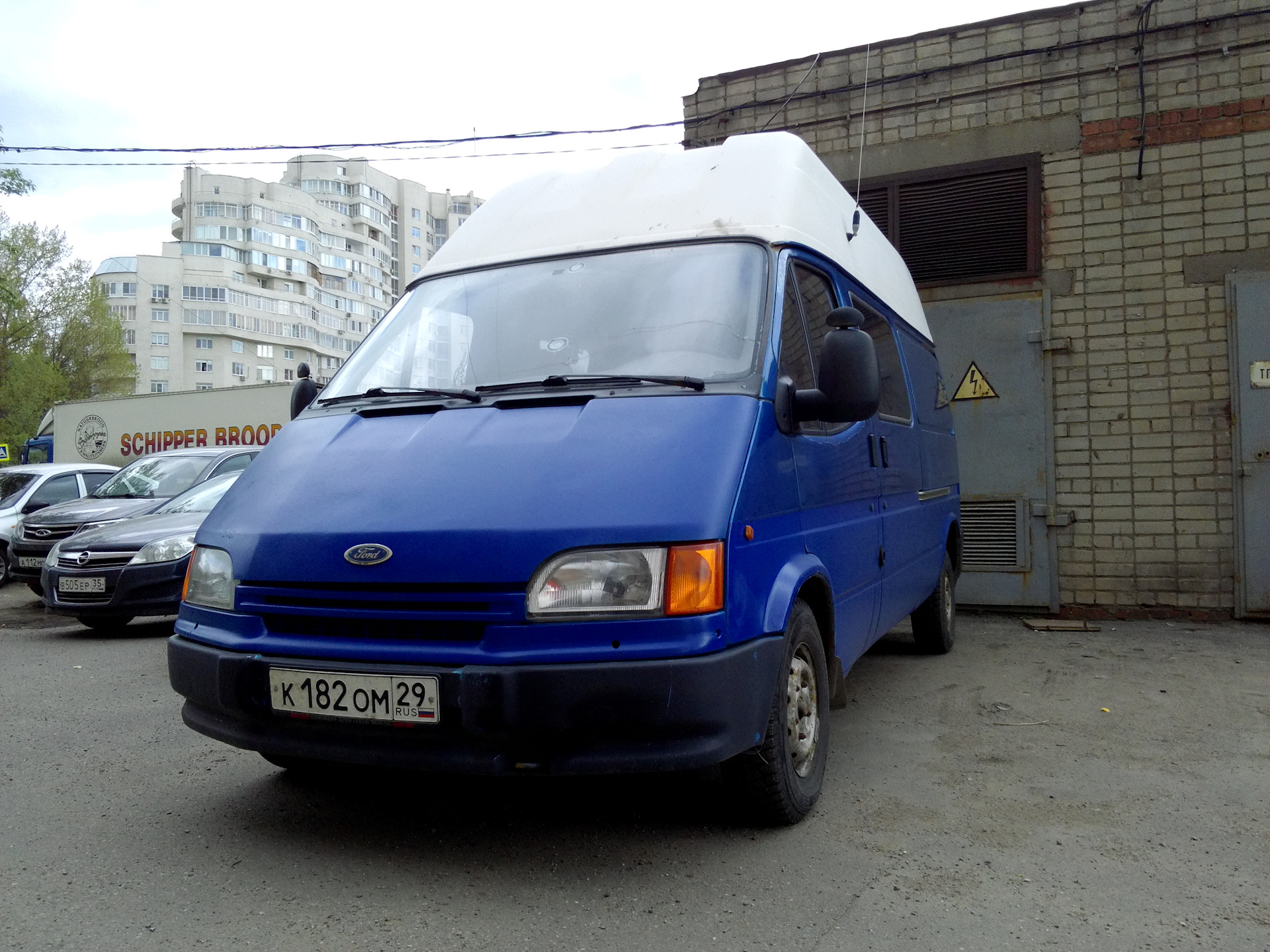 Transit moscow 2. Ford Transit ремонтная мастерская. Ремонт Ford Transit. Диагностика Форд Транзит. Ремонт Форд транзитов Ольгино.