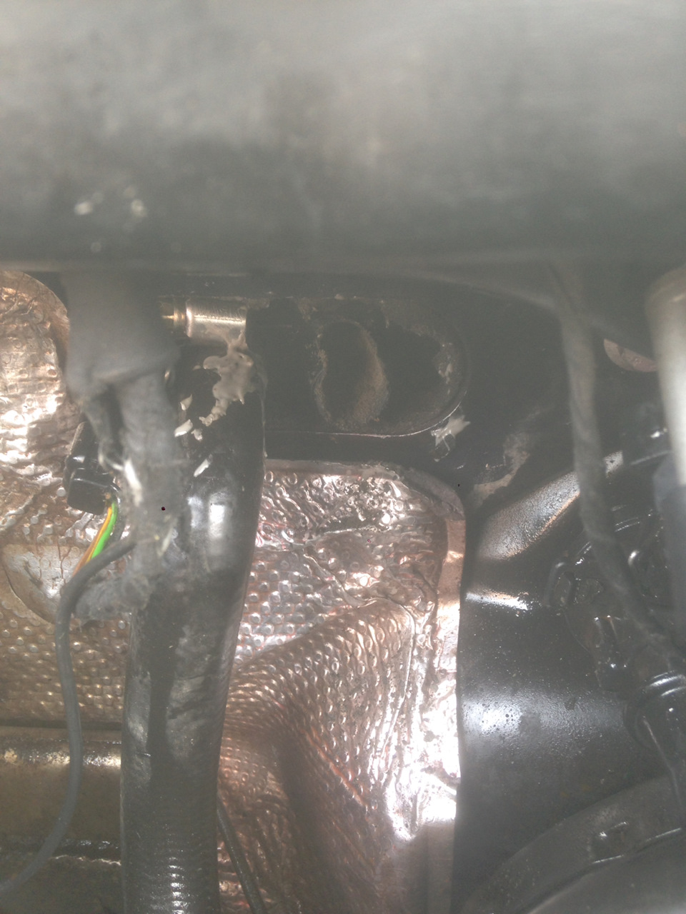 Сломался патрубок пластмассовый печи — Volkswagen Golf Mk3, 1,8 л, 1994 ...